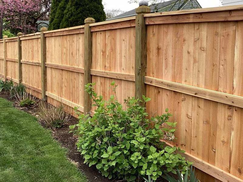 Grove City OH cap and trim style wood fence