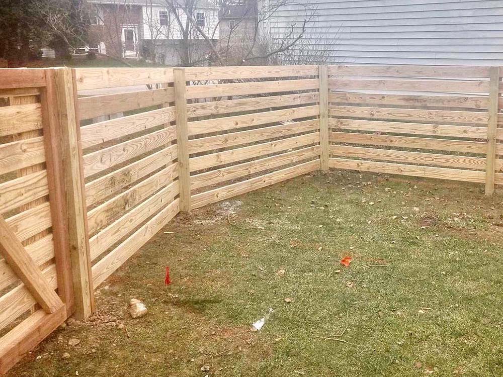 Worthington OH horizontal style wood fence